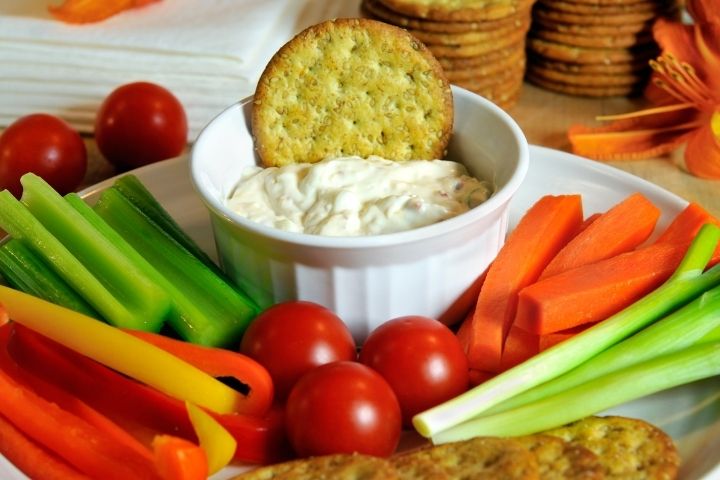 balsamic caramelized onion dip with crudite