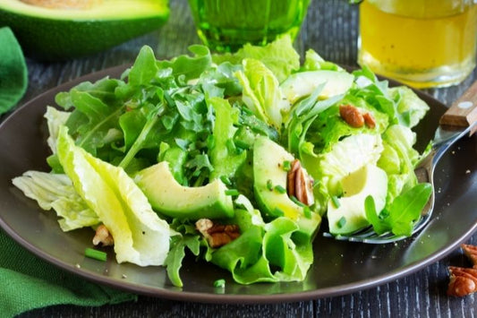 turkey and mixed greens salad with cranberry vinaigrette